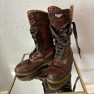 Dr. Marten Triumph Boot